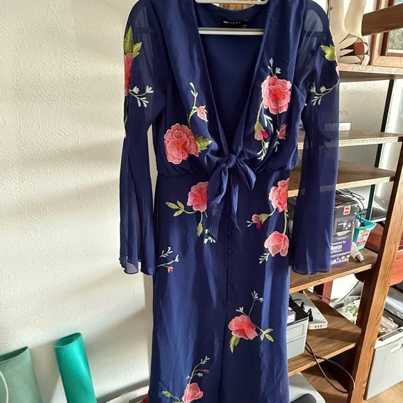 ASOS Blue Long Sleeve Wrap Gown - Picture 3 of 6